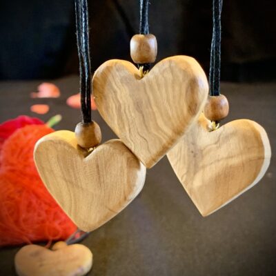 Cœur en Olivier ou en cade