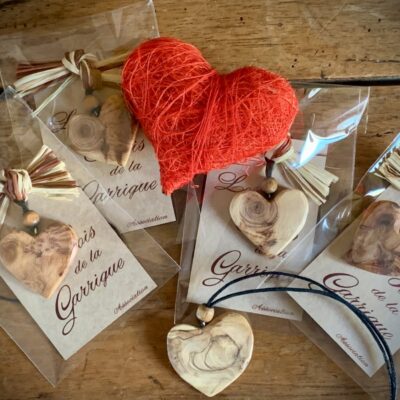 Cœur en Olivier ou en cade