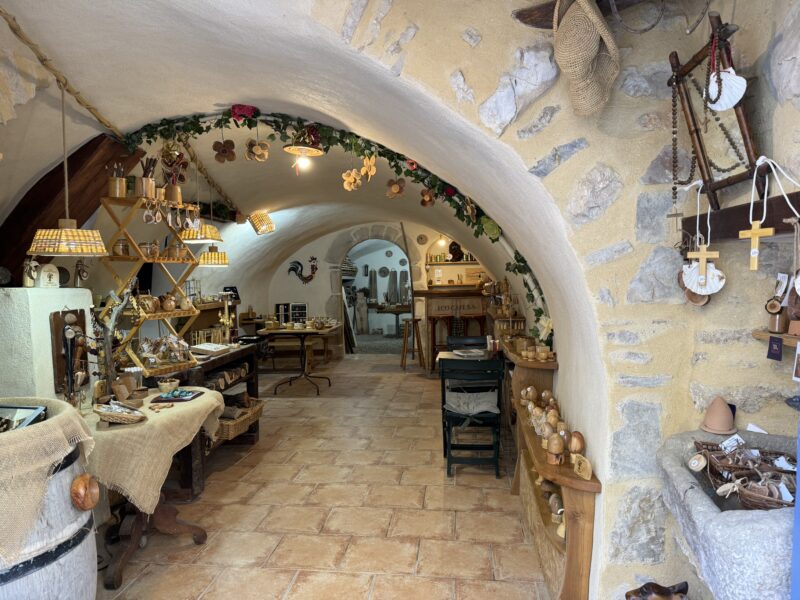 Le BAB - 10 rue du Castellas - 34150 Montpeyroux